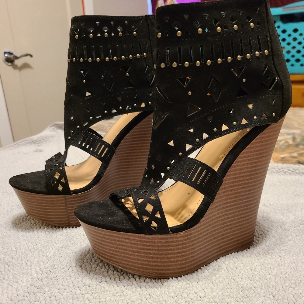Wedge sandals